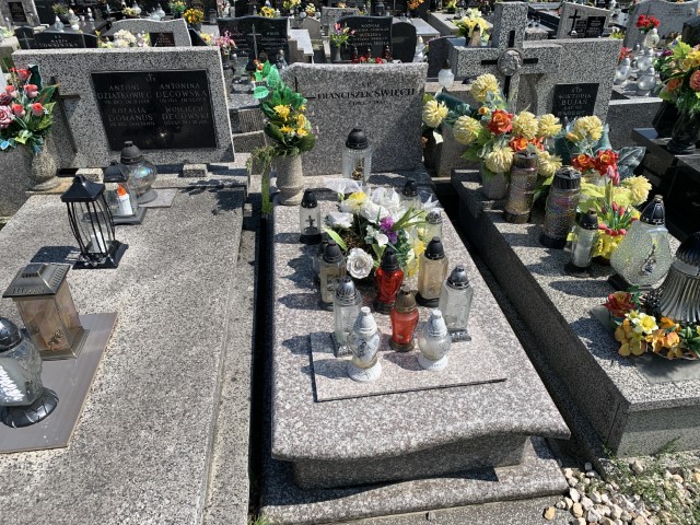 Grób Stanisław Święch