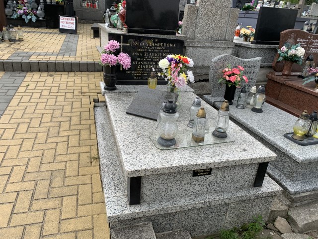 Grób Józefa Stamperowa